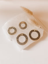 Load image into Gallery viewer, Microchipped Washer Tag
